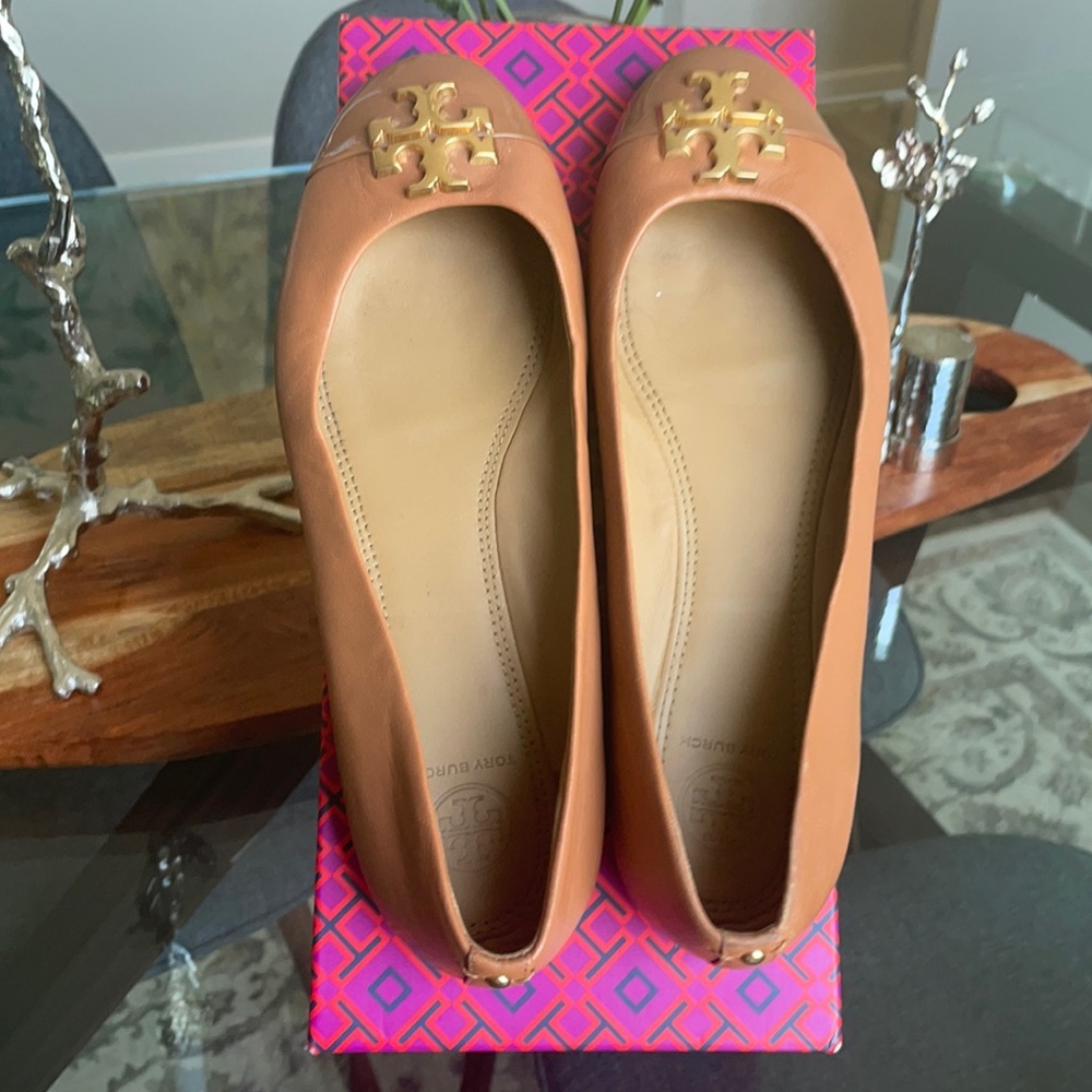 Tory Burch Leather Flats, Caramel with Gold Logo, Size 7.5, Worn Twice